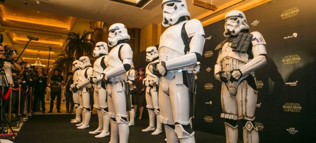 “Star Wars” headed for $215M+ Box Office record