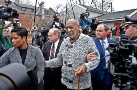 Bill Cosby sexual assault charge motivated by politics: lawyer