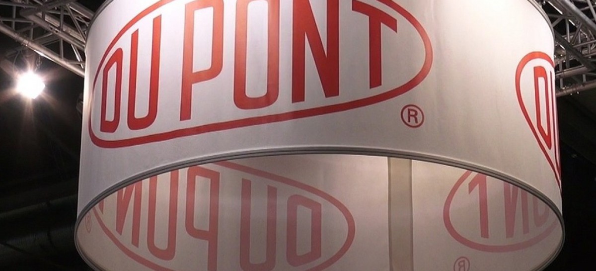 DuPont to cut 1700 jobs from US headquarters