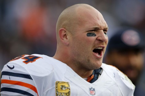 Ex Chicago Bears star Brian Urlacher no longer bald