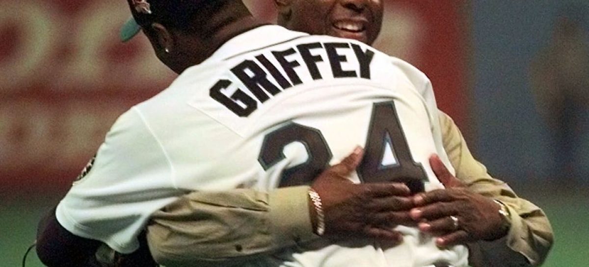 Griffey elected to Hall with highest percentage, Piazza in