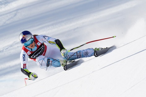 Vonn takes overall World Cup lead with super-G win