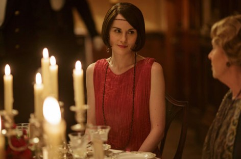 Downton takes on Walford in TV ratings battle