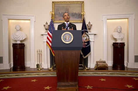 Obama touts Iranian nuclear deal, prisoner swap