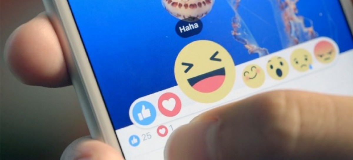 Facebook to expand beyond its ‘like’ button ‘pretty soon’