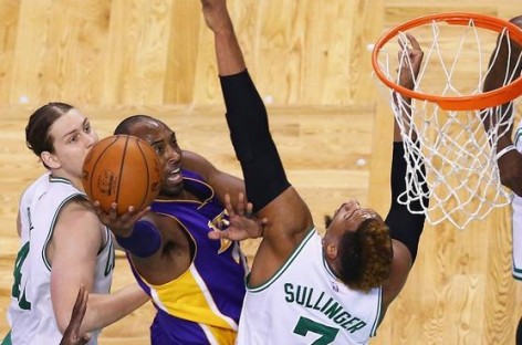 Kobe Bryant Waves Farewell to Boston