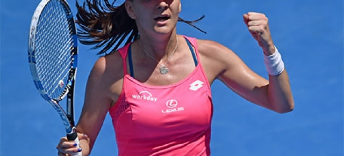 Radwanska advances to Australian Open semifinals