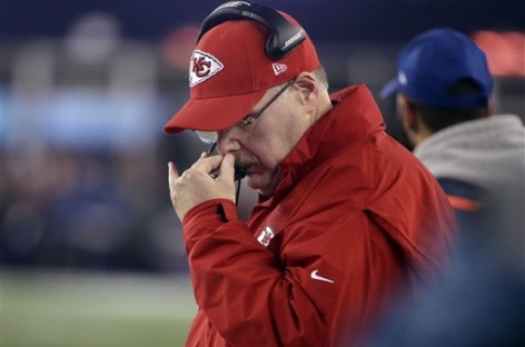 Reid says Chiefs had headset problems at New England