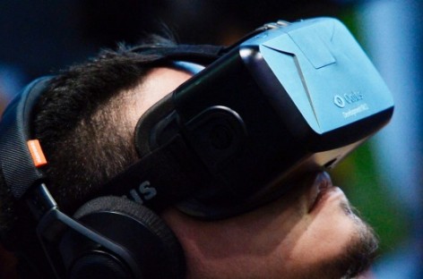 Facebook’s Oculus prices Rift virtual reality headset at $599