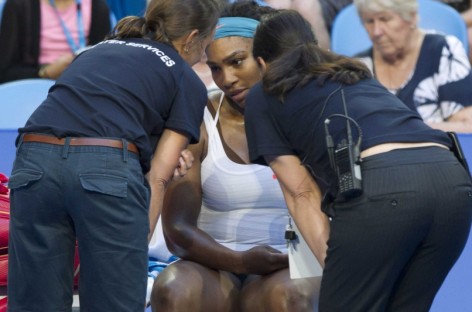 Serena Williams, Sharapova into 3rd round at Australian Open