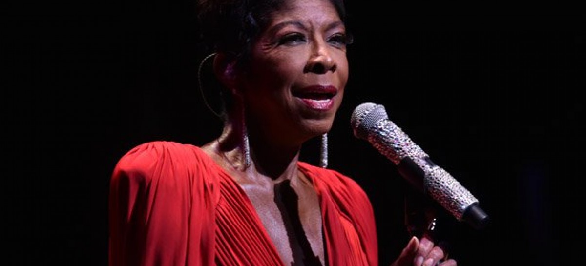 Tributes paid to singer Natalie Cole, who has died aged 65