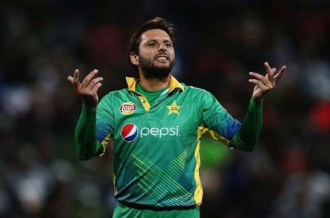 3rd T20: Pakistan choose to bowl in series decider