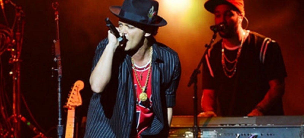 Bruno Mars finally confirms Super Bowl performance