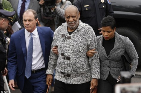 Cosby demands money back from accuser in sex assault case