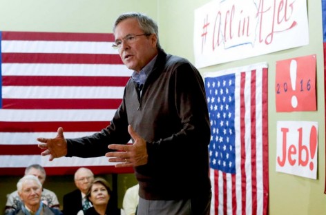 Democratic, GOP races tight as Iowa kicks off 2016 voting