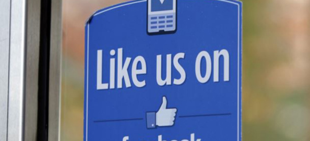 Facebook posts strong 4Q as company closes gap with Google