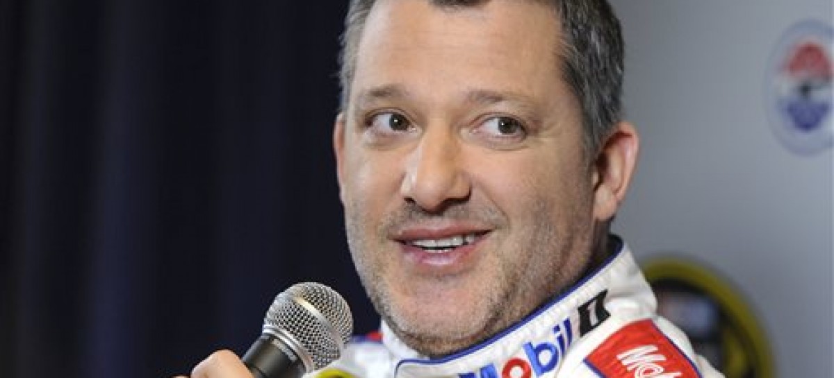 Injured Tony Stewart to miss start of final NASCAR season