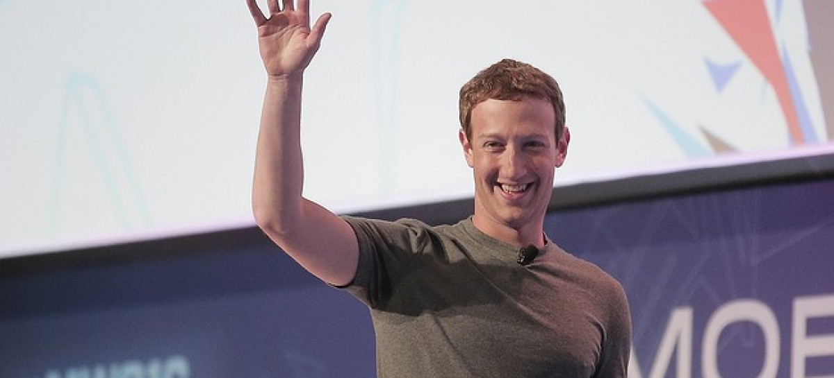 Mark Zuckerberg supports Apple in fight against US government