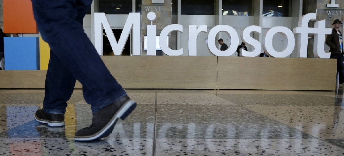 Microsoft quarterly revenues fall 10 percent