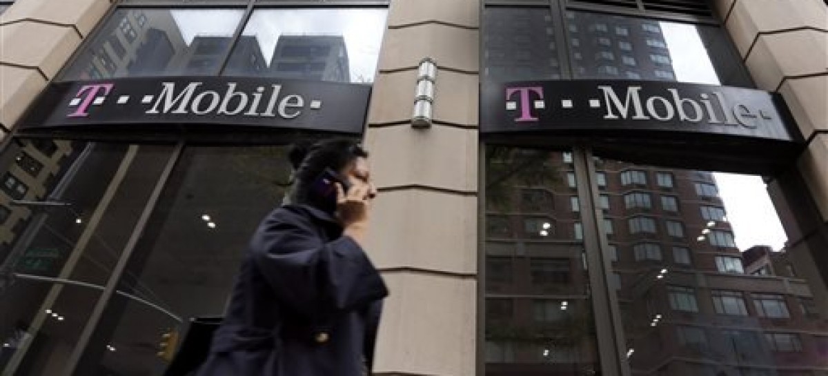 Mobile 4Q profit triples as it continues adding customers