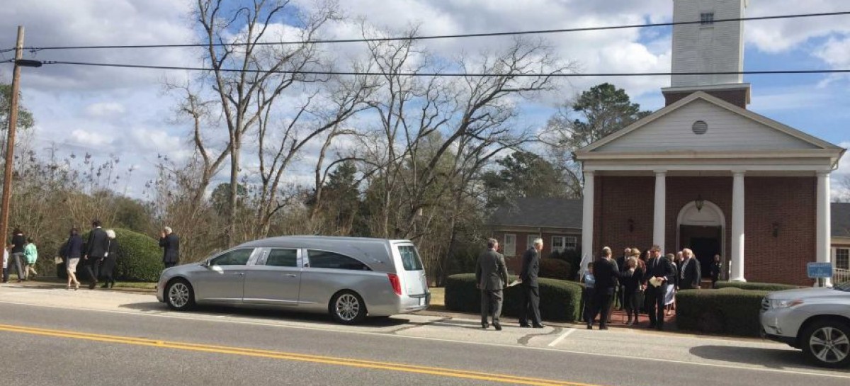 ‘Mockingbird’ Author Harper Lee Buried in Alabama Hometown