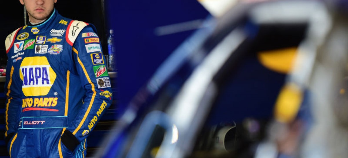 Rookie Chase Elliott becomes youngest on Daytona 500 pole