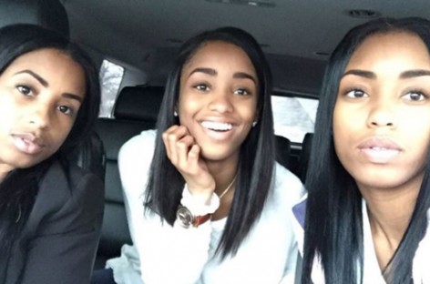 Selfie mystery: Which two are the twins, and which is their mom?