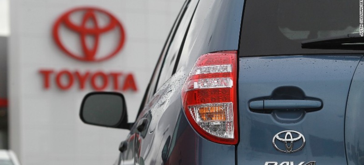 Toyota recalls 2.9M SUVs over seat belts