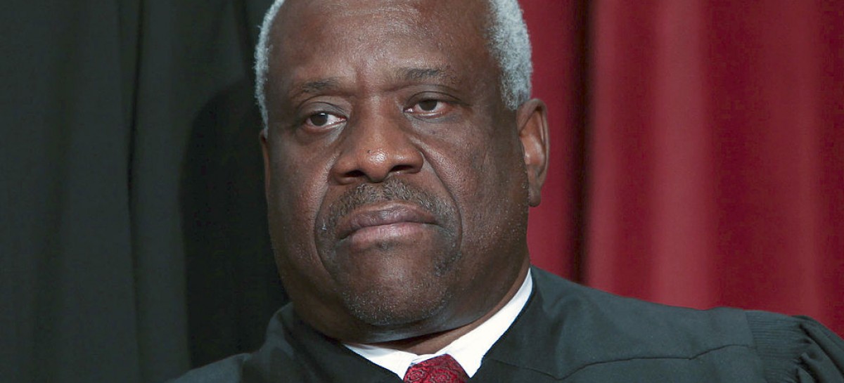 Justice Thomas poses questions, stuns Supreme Court crowd