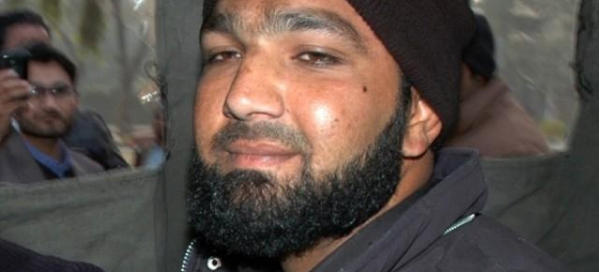 Taseer murderer Mumtaz Qadri appeals for mercy