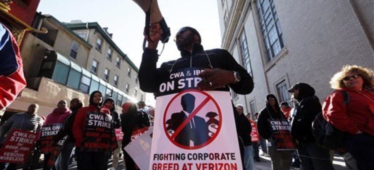 Bernie Sanders joins Verizon picket line in NYC