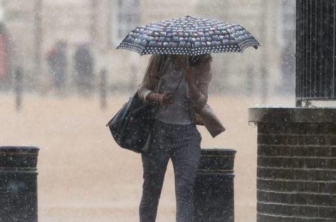 Met Office issues thunderstorm warning