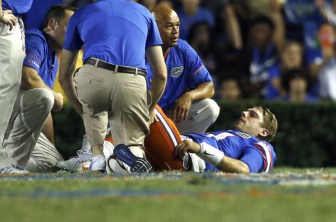 Del Rio hurts knee, No. 23 Florida blanks North Texas 32-0