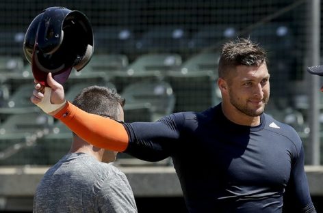 Mets sign Tebow to minor-league contract