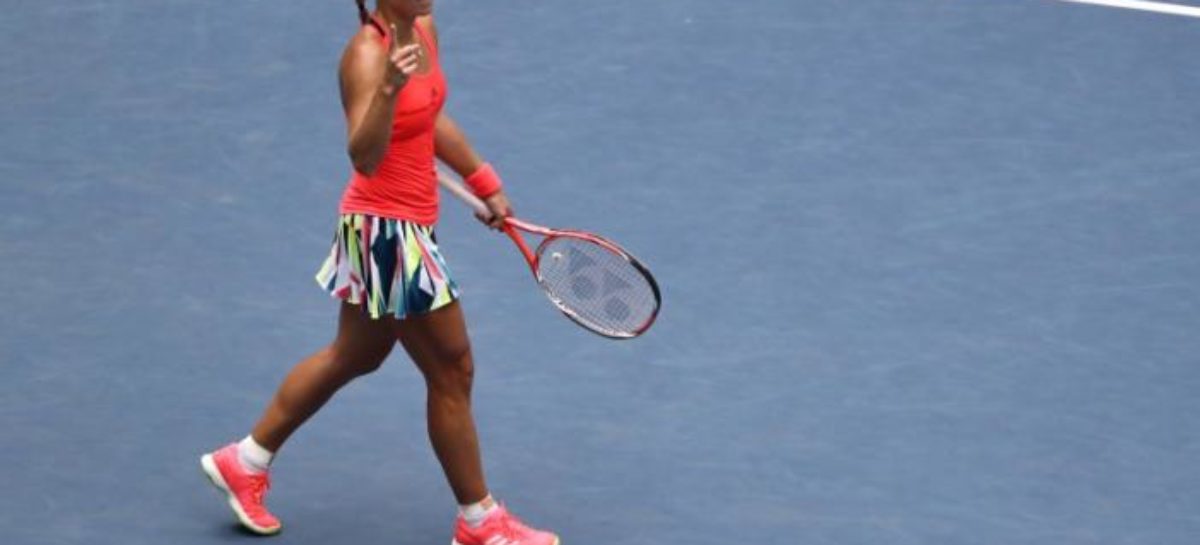 Vinci falls apart after foot fault; Kerber wins