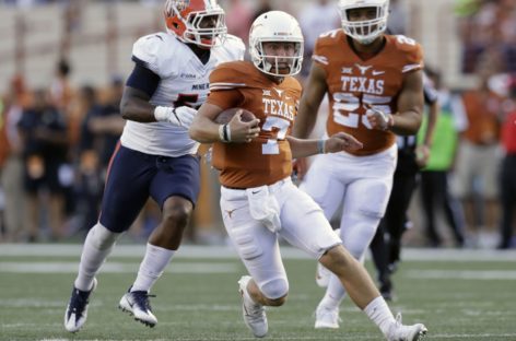 Eyes back on Texas coach Charlie Strong after another loss