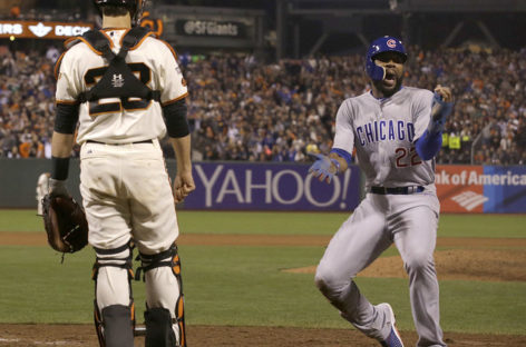 Cubs explode for 4-run 9th to finish off Giants