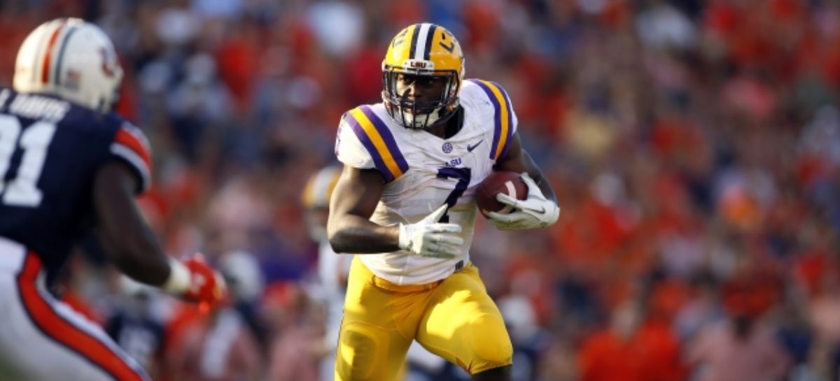 Fournette sets LSU record, Tigers top Ole Miss, 38-21