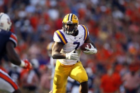 Fournette sets LSU record, Tigers top Ole Miss, 38-21