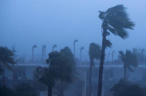 Hurricane Matthew batters the Florida coast