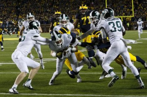 No. 2 Michigan stays unbeaten with 32-23 win at Michigan St