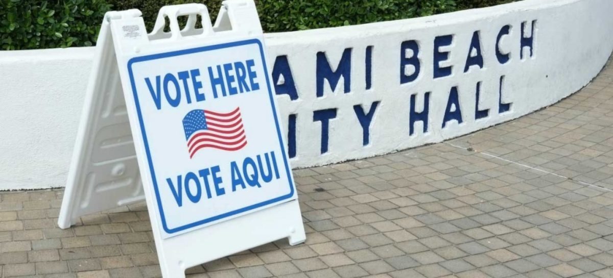 Election officials: Illinois early voting breaks records