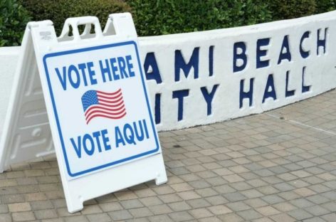 Election officials: Illinois early voting breaks records