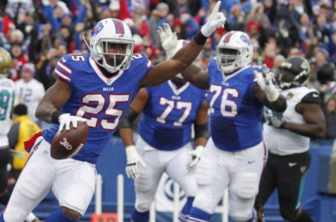 McCoy rallies Bills to 28-21 win over Jaguars