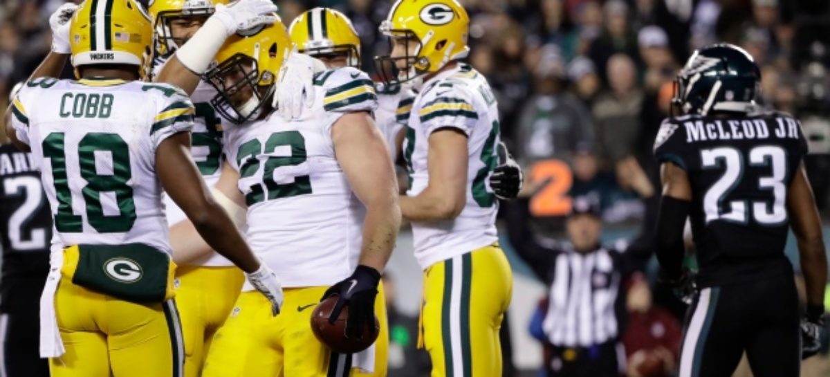 Rodgers tosses 2 TDs, Packers beat Eagles 27-13