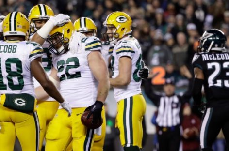 Rodgers tosses 2 TDs, Packers beat Eagles 27-13