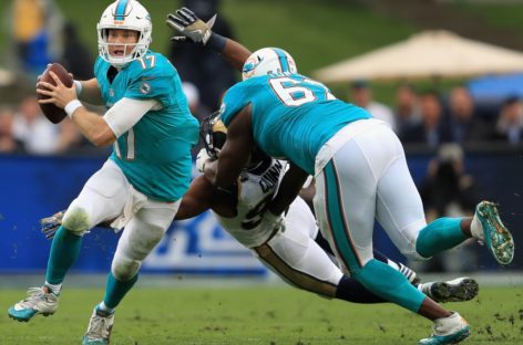 Dolphins spoil Goff’s debut with rally to beat Rams, 14-10