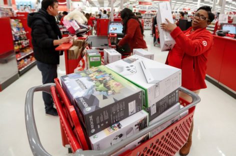 Shoppers continue visiting stores after Black Friday deals begin earlier this year