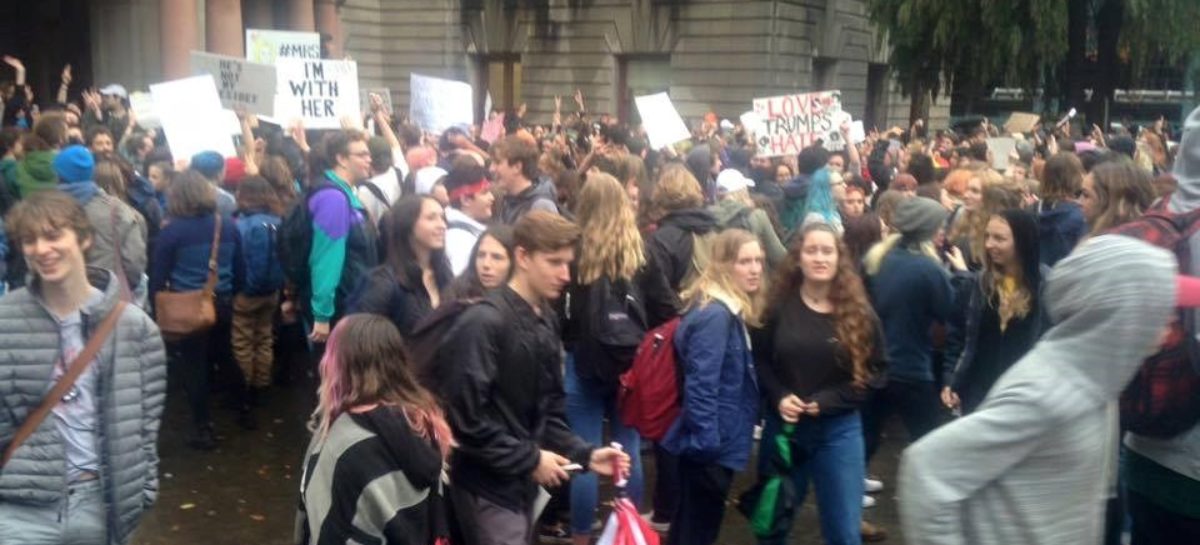 Students in Los Angeles walk out of classes in anti-Trump protest