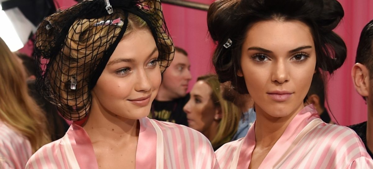 Victoria’s Secret Models Get Ready For 2016 Paris Fashion Show!